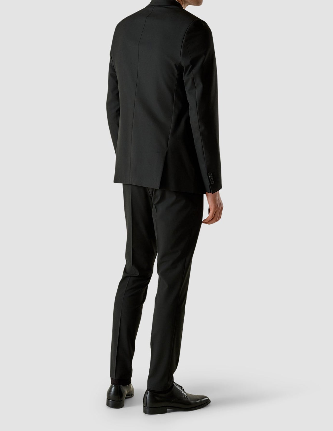 Essential Suit Black